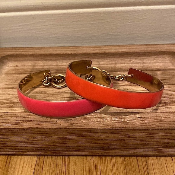 ✅Galerie Lafayette orange/pink bracelets w/ gold tone chain and toggle clasp 🧡🩷 - Picture 2 of 5